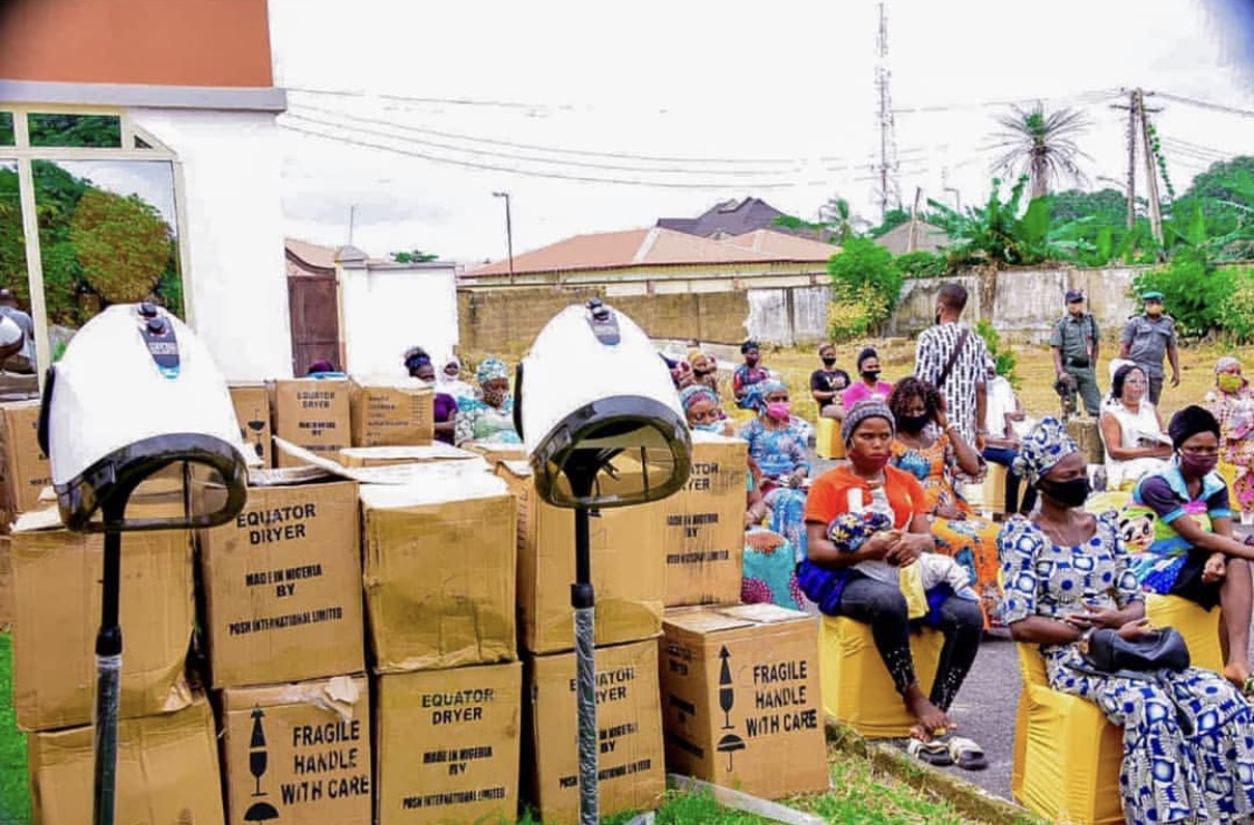 29EF662D E105 415D A561 67CBDB13661F 0bd7ff3c063710b1df278ebdafaa8dc1 - COVID-19: Osun State Governor's Wife distributes palliatives