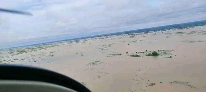 FB IMG 16005042851935670 fed5056c3c1d5282d7848afa61e15691 - Kebbi State now like the Atlantic Ocean, Deputy Gov. laments during flood inspection