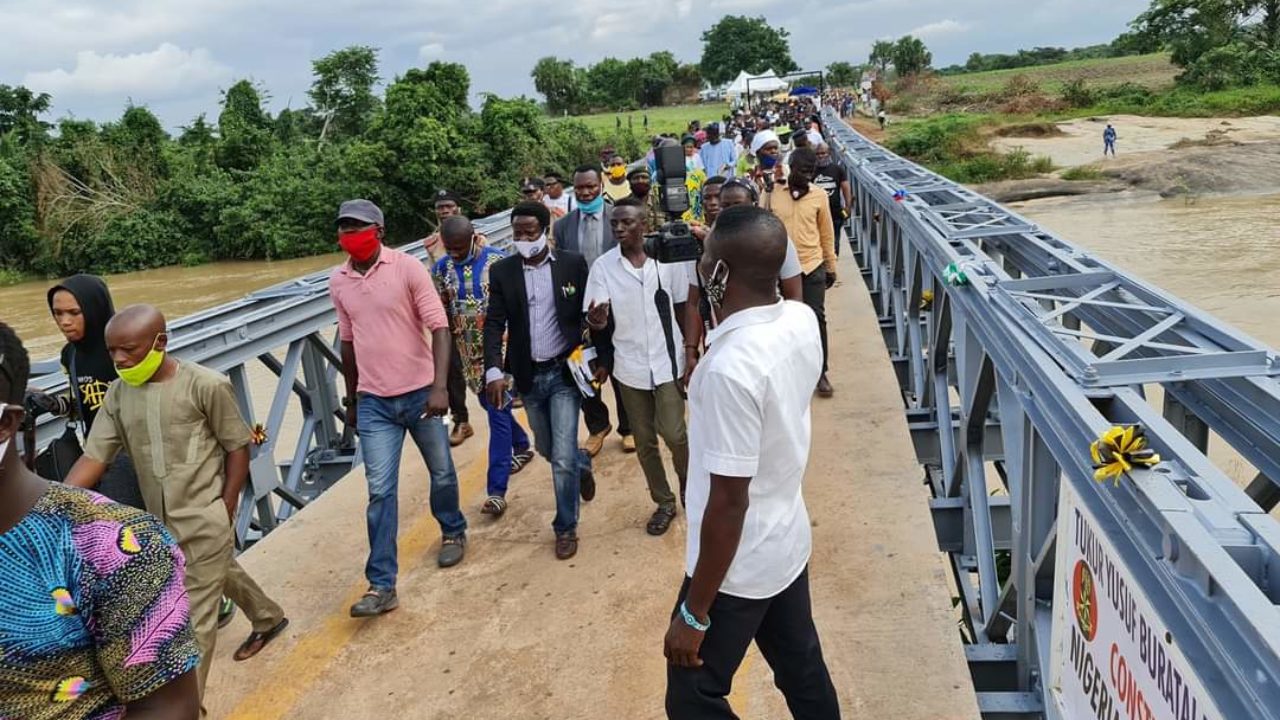 I will continue to support South-West, Buratai says as he commissions bridge in Osun